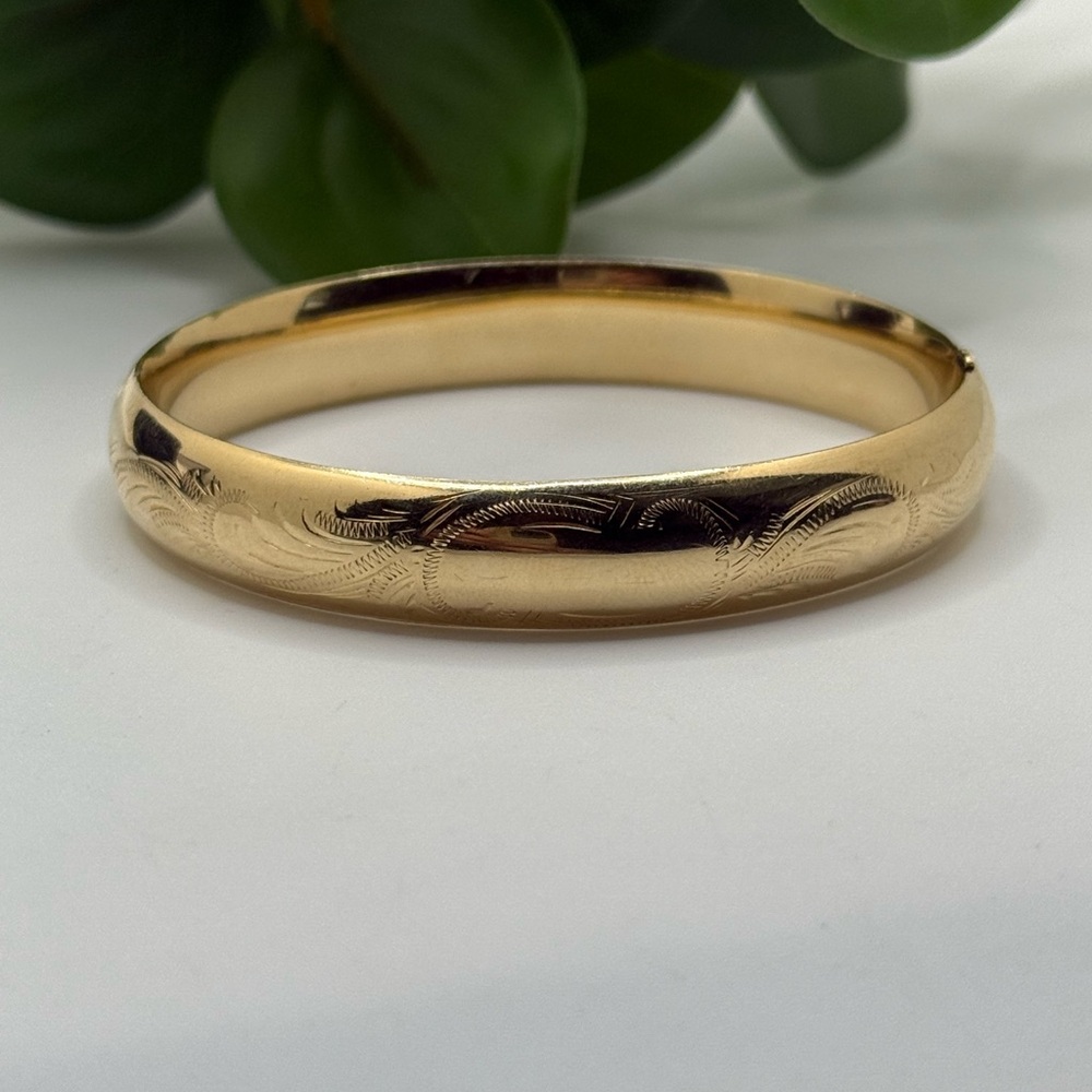 Vintage 14K Yellow Gold Engraved Bangle Bracelet - Picture 2 of 11